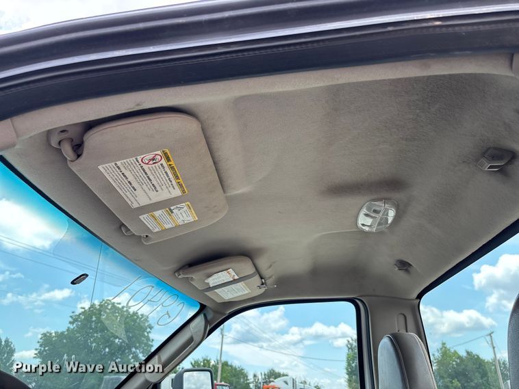 image for item FC1818 2008 Ford F550 Super Duty XL truck cab and chassis