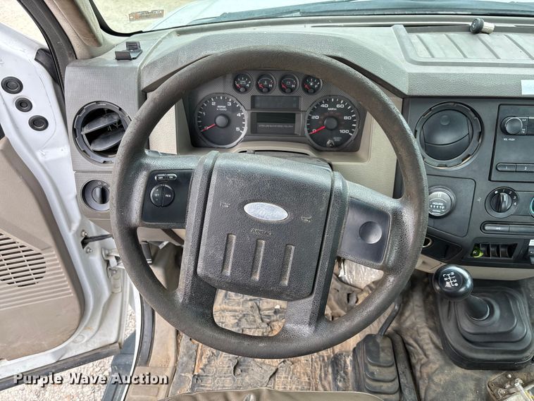 image for item FC1818 2008 Ford F550 Super Duty XL truck cab and chassis