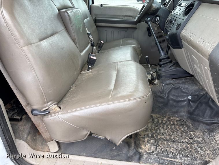 image for item FC1818 2008 Ford F550 Super Duty XL truck cab and chassis