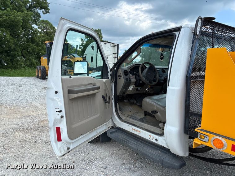 image for item FC1819 2008 Ford F450 Super Duty  flatbed truck