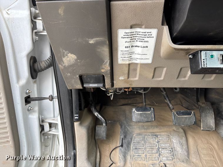 image for item FC1819 2008 Ford F450 Super Duty  flatbed truck