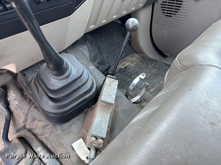 image for item FC1819 2008 Ford F450 Super Duty  flatbed truck