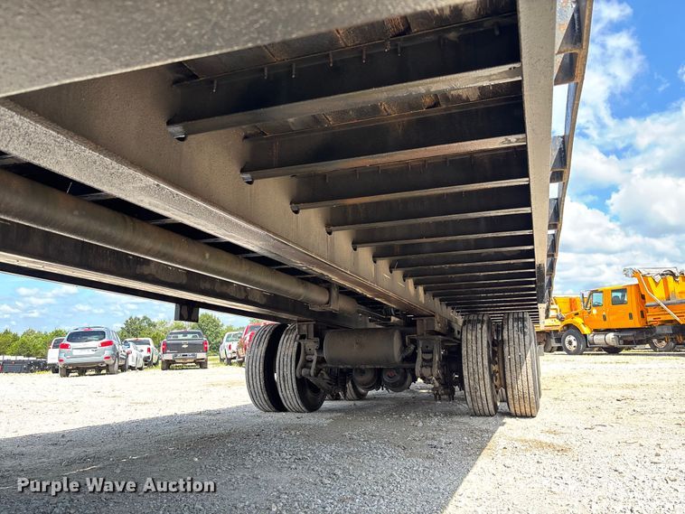 image for item FC1821 2011 DAKOTA MANUFACTURING CO. / TRAIL-EZE TE401 tilt deck equipment trailer