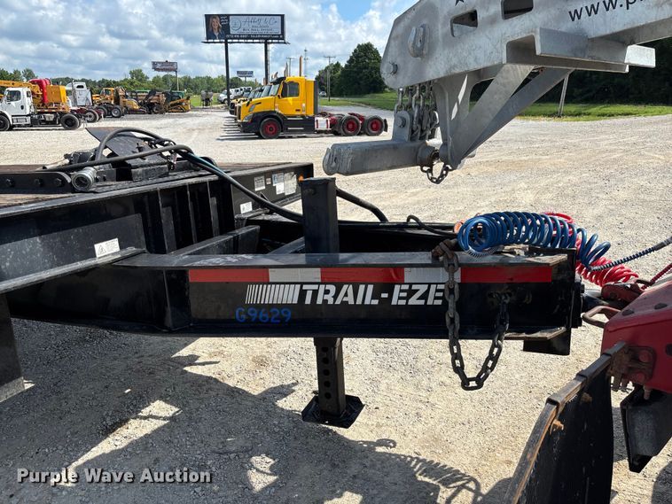 image for item FC1821 2011 DAKOTA MANUFACTURING CO. / TRAIL-EZE TE401 tilt deck equipment trailer