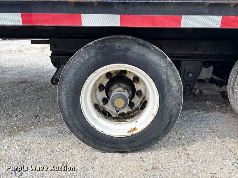 image for item FC1821 2011 DAKOTA MANUFACTURING CO. / TRAIL-EZE TE401 tilt deck equipment trailer