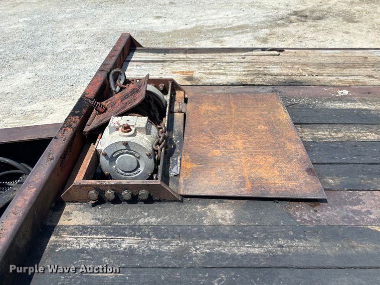 image for item FC1822 1997 Dakota Trail-Eze PDLX20TC31 tilt deck equipment trailer