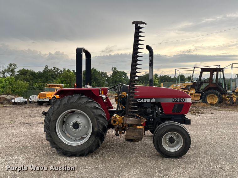 image for item FC1857 1995 Case IH 3220 tractor