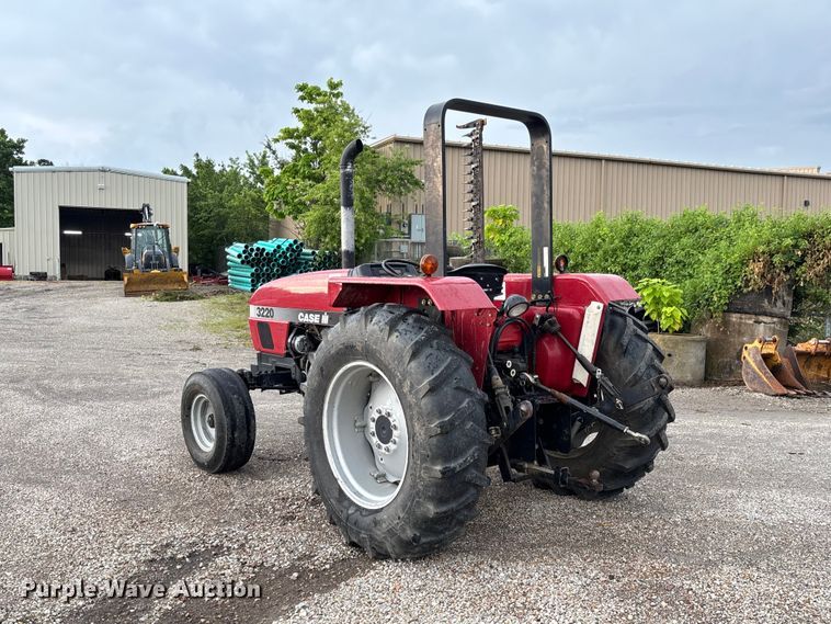 image for item FC1857 1995 Case IH 3220 tractor