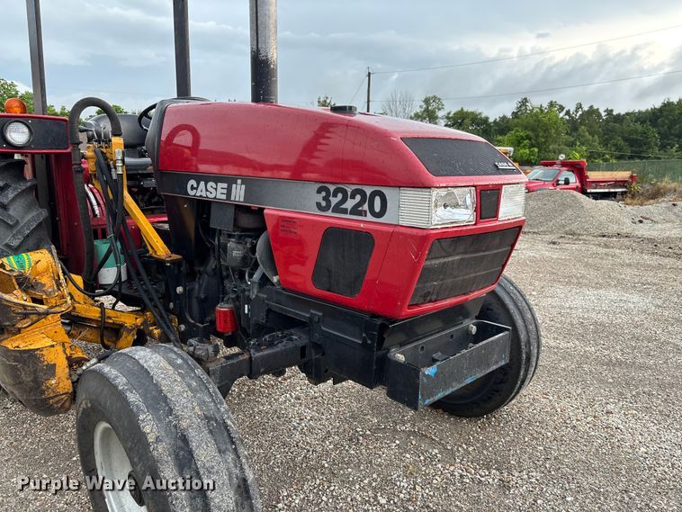 image for item FC1857 1995 Case IH 3220 tractor