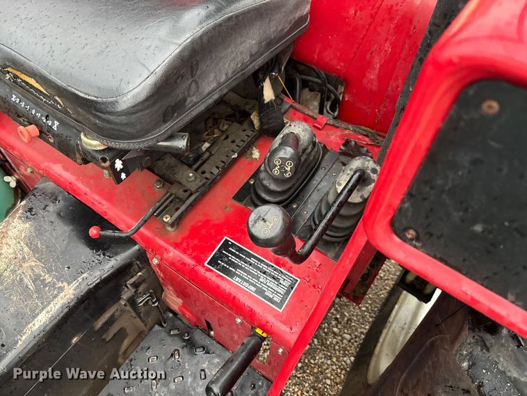 image for item FC1857 1995 Case IH 3220 tractor