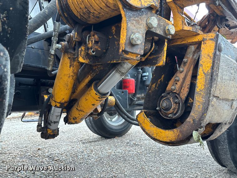 image for item FC1857 1995 Case IH 3220 tractor