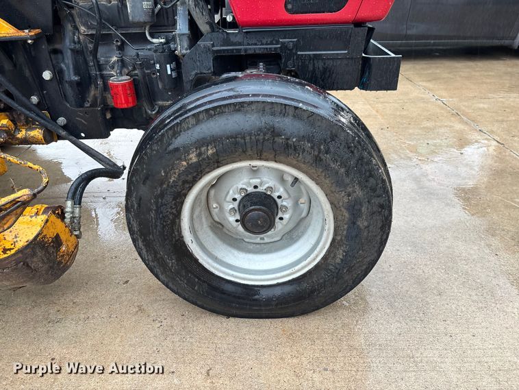 image for item FC1857 1995 Case IH 3220 tractor