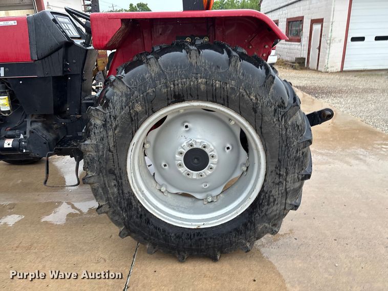 image for item FC1857 1995 Case IH 3220 tractor