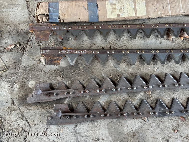 image for item FC1857 1995 Case IH 3220 tractor