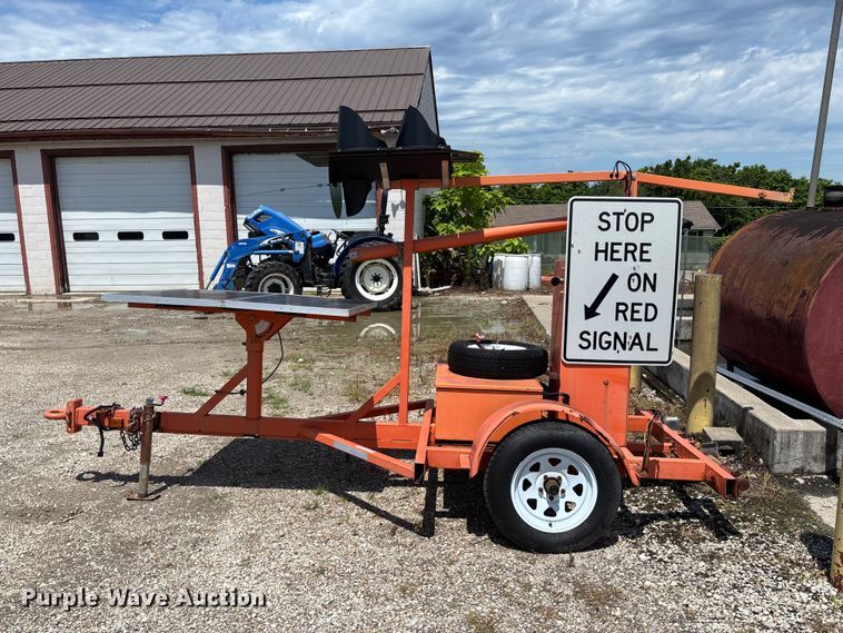 image for item FC1861 R.C. Flagman RCF2.4 H.D traffic signal trailer
