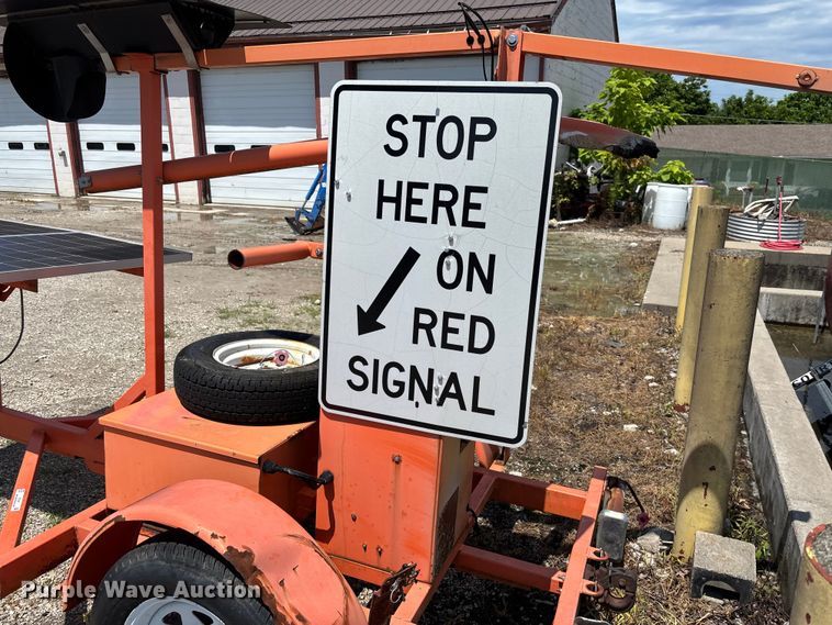 image for item FC1861 R.C. Flagman RCF2.4 H.D traffic signal trailer