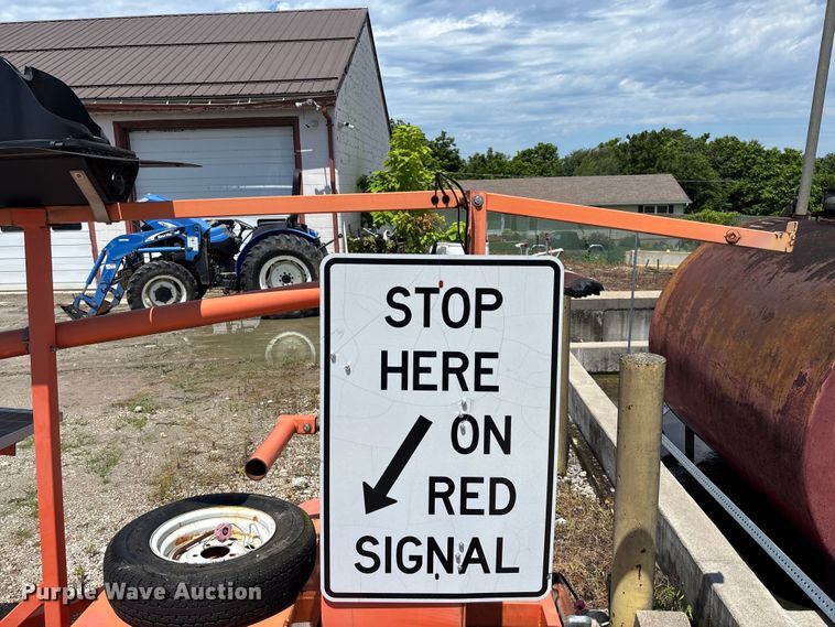 image for item FC1861 R.C. Flagman RCF2.4 H.D traffic signal trailer