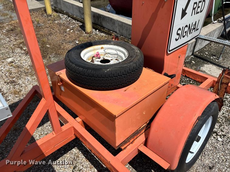 image for item FC1861 R.C. Flagman RCF2.4 H.D traffic signal trailer