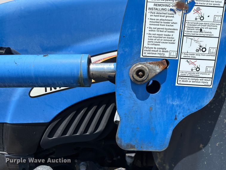 image for item FC1865 2006 New Holland TN75A 4RM MFWD tractor