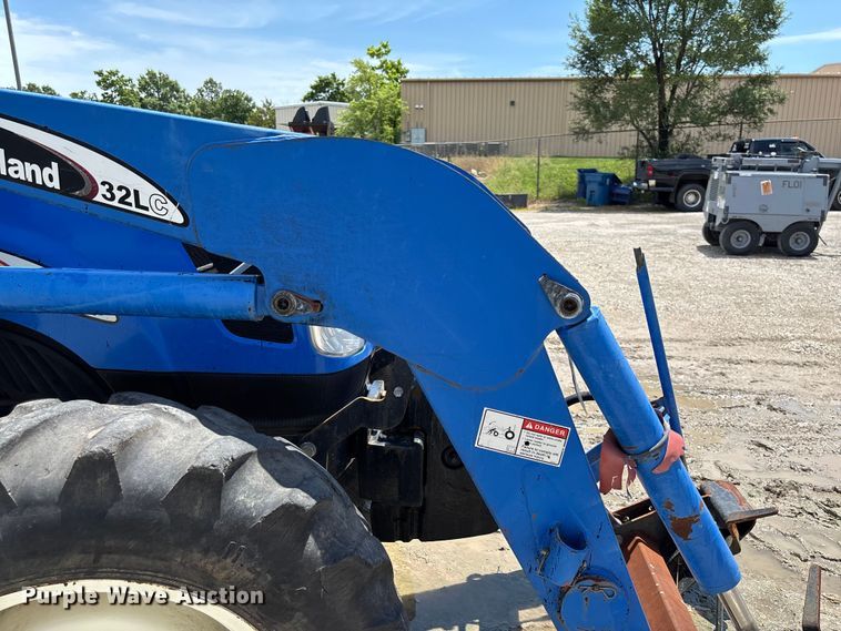 image for item FC1865 2006 New Holland TN75A 4RM MFWD tractor