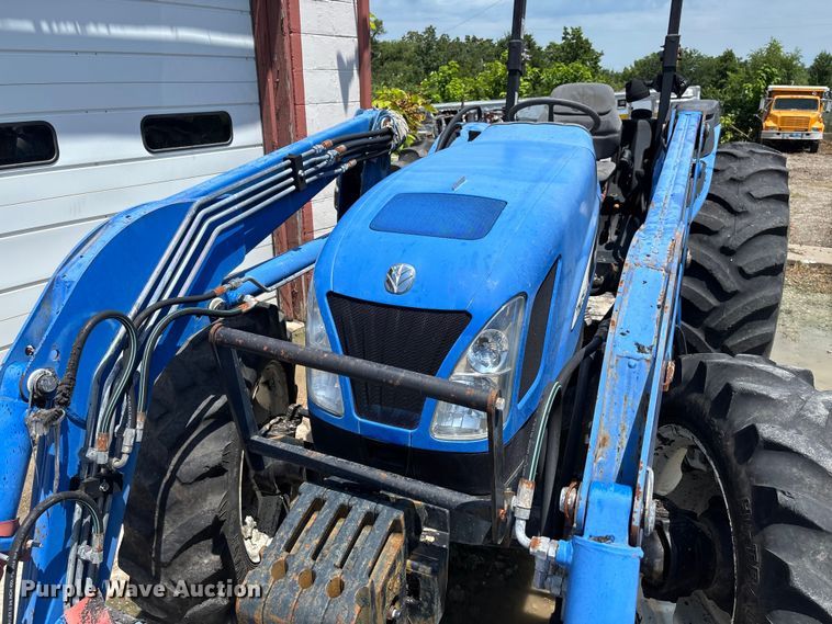 image for item FC1865 2006 New Holland TN75A 4RM MFWD tractor