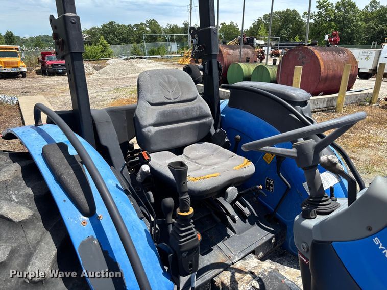 image for item FC1865 2006 New Holland TN75A 4RM MFWD tractor