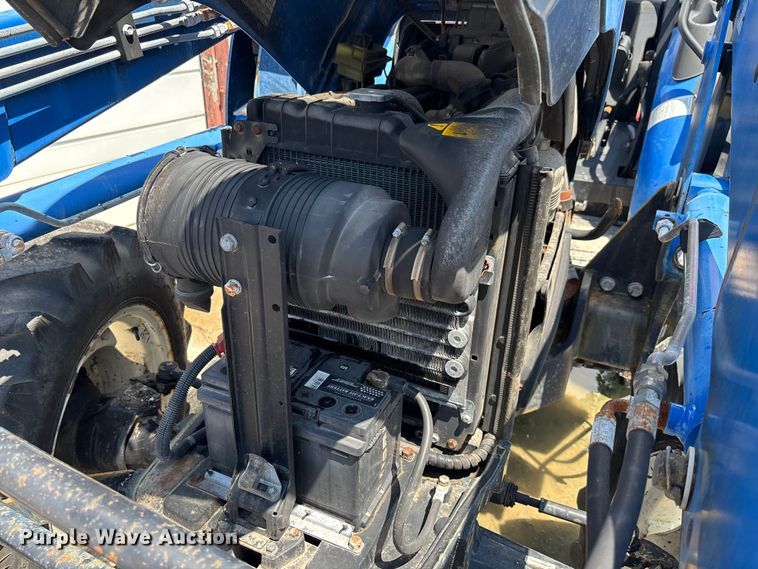 image for item FC1865 2006 New Holland TN75A 4RM MFWD tractor