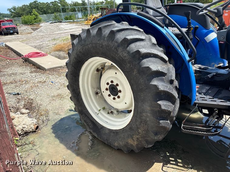 image for item FC1865 2006 New Holland TN75A 4RM MFWD tractor