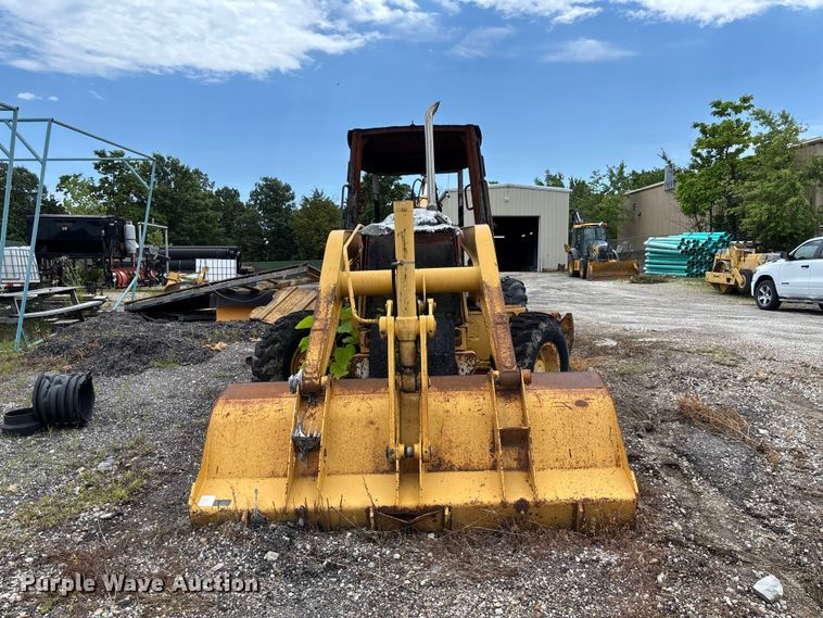 image for item FC1866 2004 John Deere 310SG backhoe