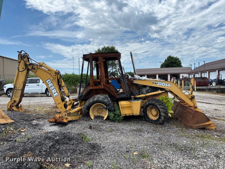 image for item FC1866 2004 John Deere 310SG backhoe