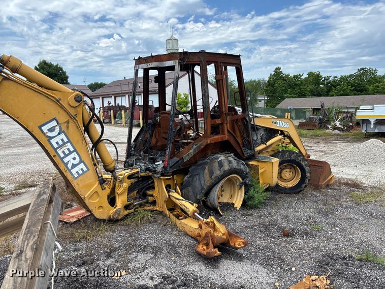image for item FC1866 2004 John Deere 310SG backhoe