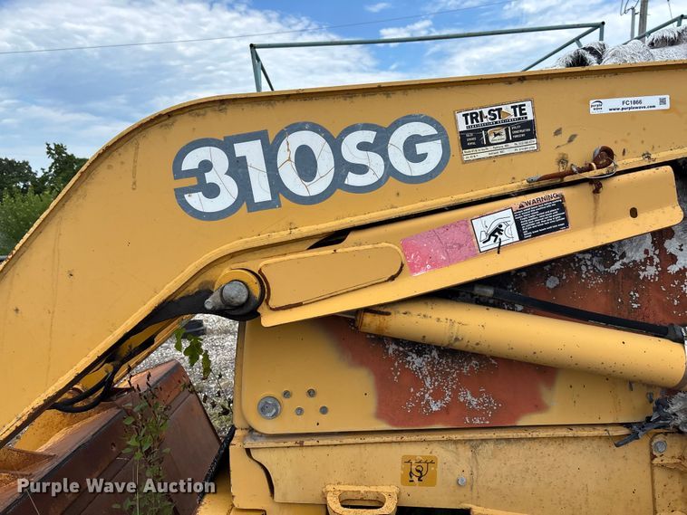 image for item FC1866 2004 John Deere 310SG backhoe