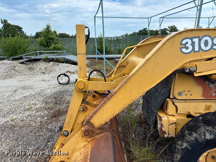 image for item FC1866 2004 John Deere 310SG backhoe