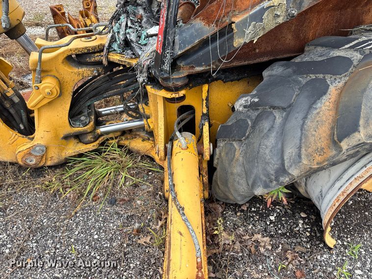 image for item FC1866 2004 John Deere 310SG backhoe