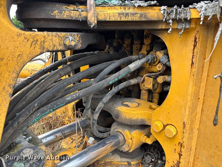image for item FC1866 2004 John Deere 310SG backhoe