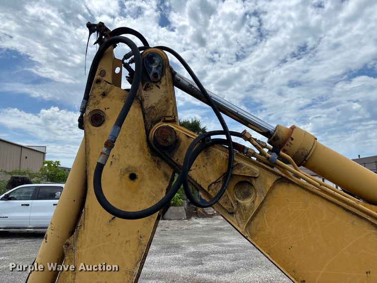 image for item FC1866 2004 John Deere 310SG backhoe
