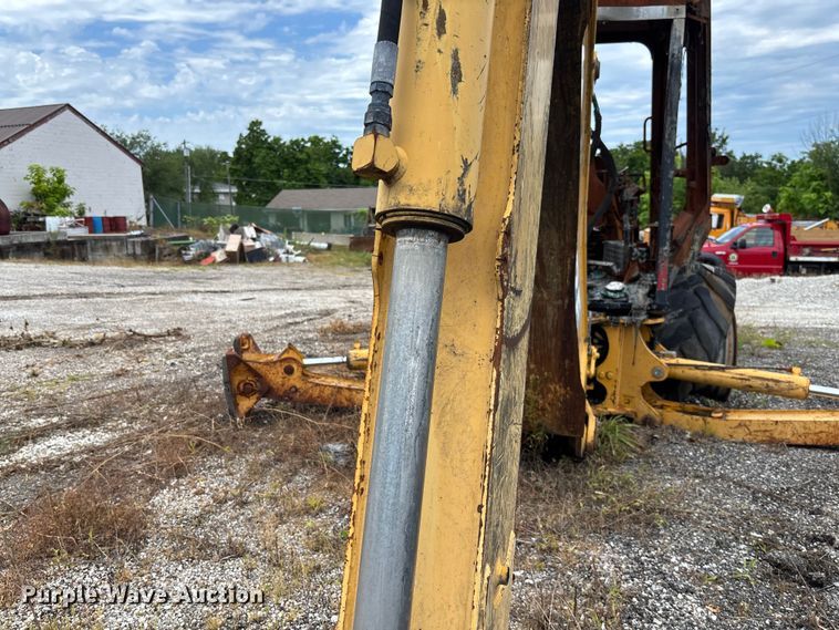 image for item FC1866 2004 John Deere 310SG backhoe