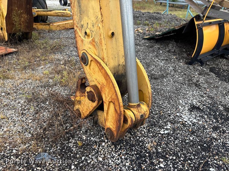 image for item FC1866 2004 John Deere 310SG backhoe