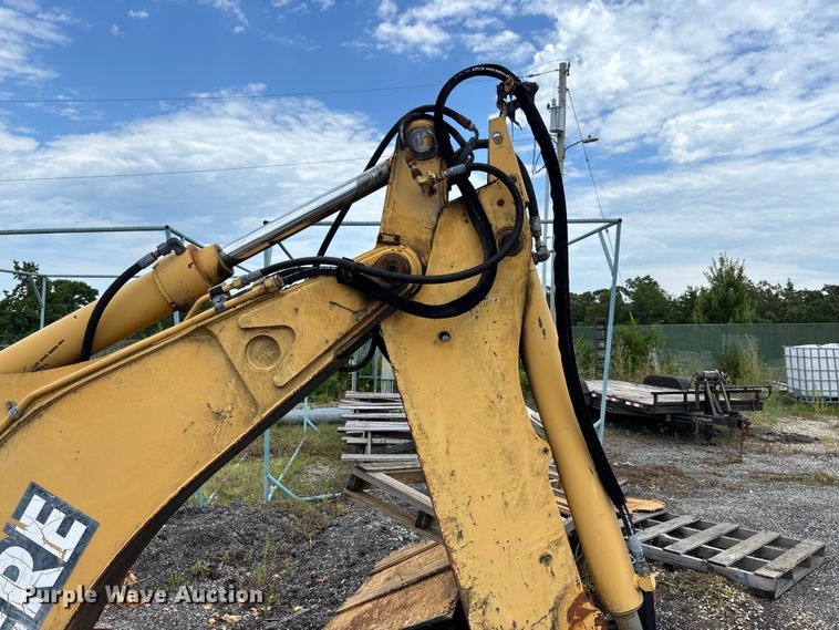 image for item FC1866 2004 John Deere 310SG backhoe