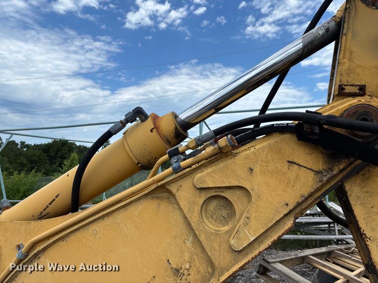 image for item FC1866 2004 John Deere 310SG backhoe