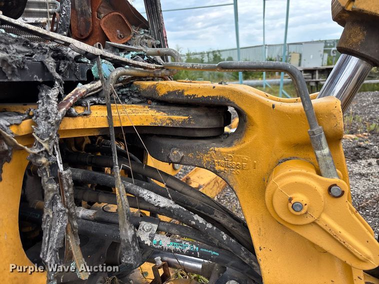 image for item FC1866 2004 John Deere 310SG backhoe