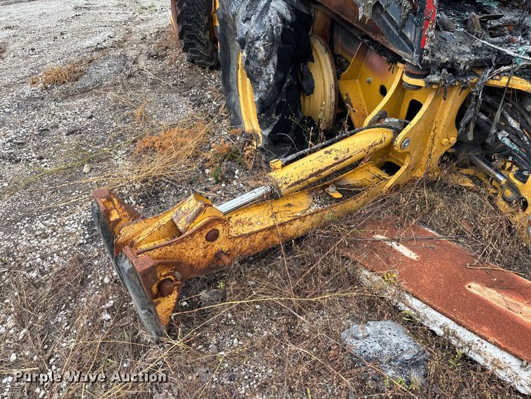 image for item FC1866 2004 John Deere 310SG backhoe