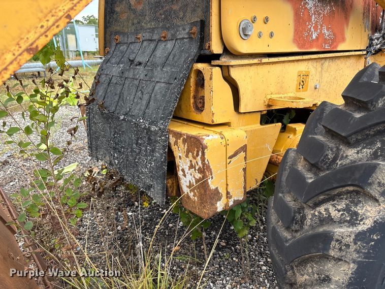 image for item FC1866 2004 John Deere 310SG backhoe
