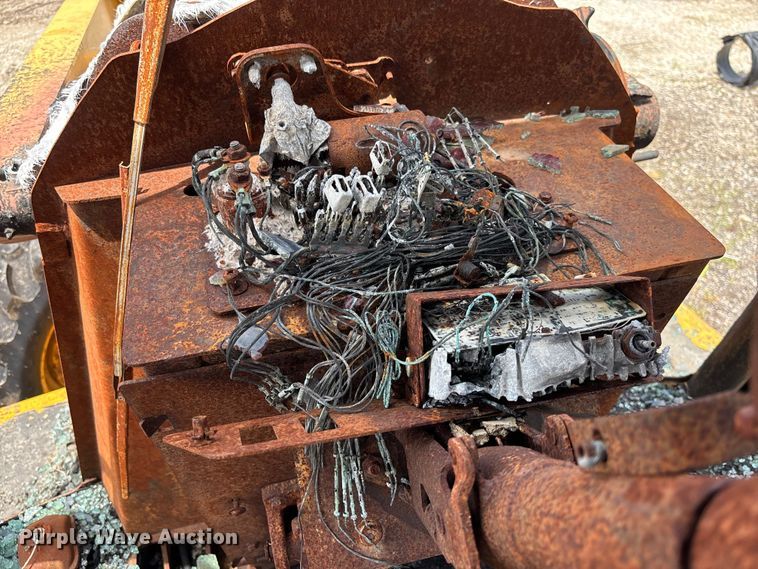 image for item FC1866 2004 John Deere 310SG backhoe