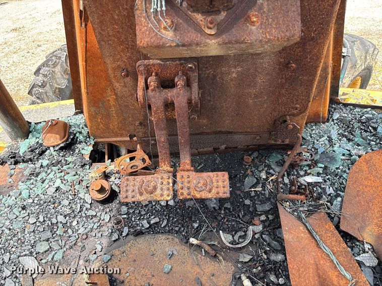 image for item FC1866 2004 John Deere 310SG backhoe