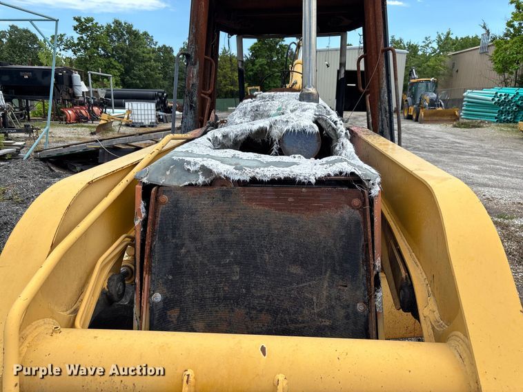 image for item FC1866 2004 John Deere 310SG backhoe