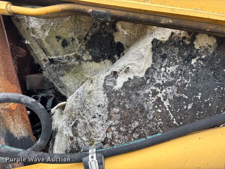 image for item FC1866 2004 John Deere 310SG backhoe