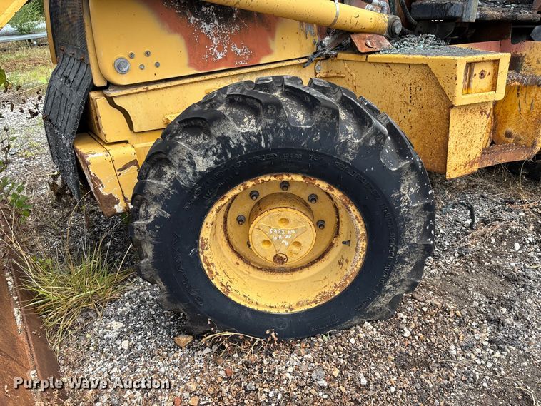 image for item FC1866 2004 John Deere 310SG backhoe