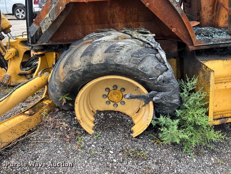 image for item FC1866 2004 John Deere 310SG backhoe