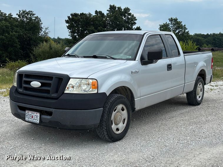 2007 Ford F150 XL Ext. Cab pickup truck